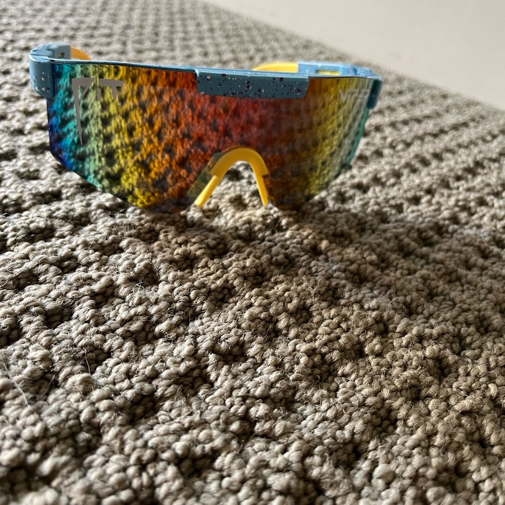 Pit vipor sunglasses